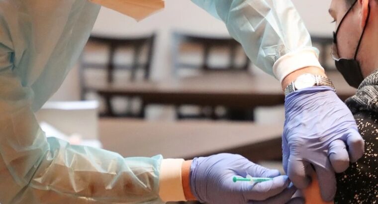 Турция планирует начать вакцинацию в домах престарелых