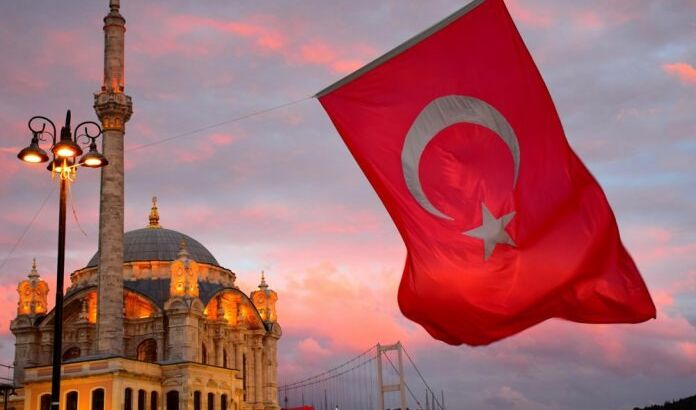turkey_flag_istanbul_meg_jerrard
