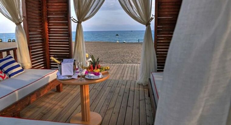 Политолог из Турции рассказал, когда можно ожидать снятия ограничений для туристов