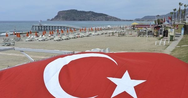 В Турции планируют очистить пляжи к июлю
