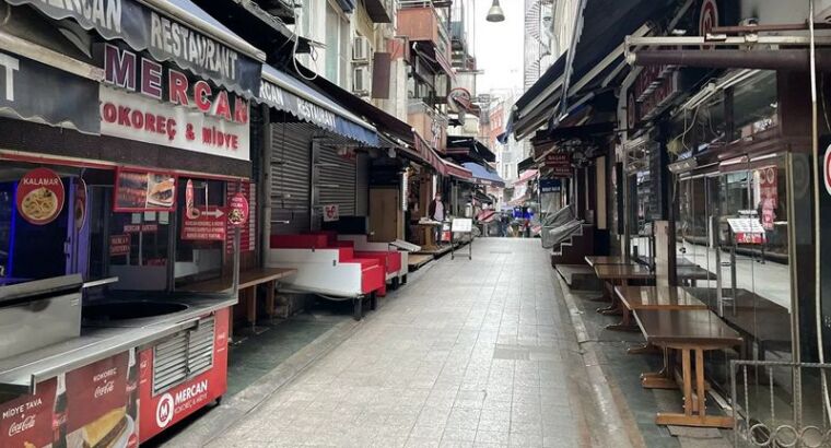 В Турции призвали вернуться к строгим антикоронавирусным ограничениям