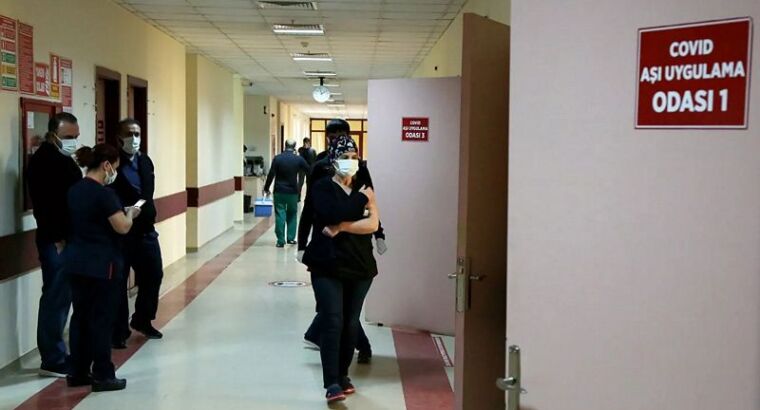 Минздрав Турции назвал условие для “принятия серьезных мер” по COVID