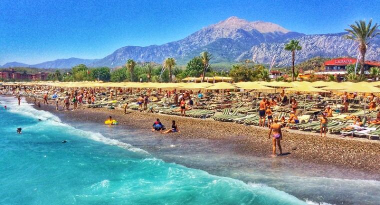 Великобритания не исключила Турцию из «красного списка» для туристов