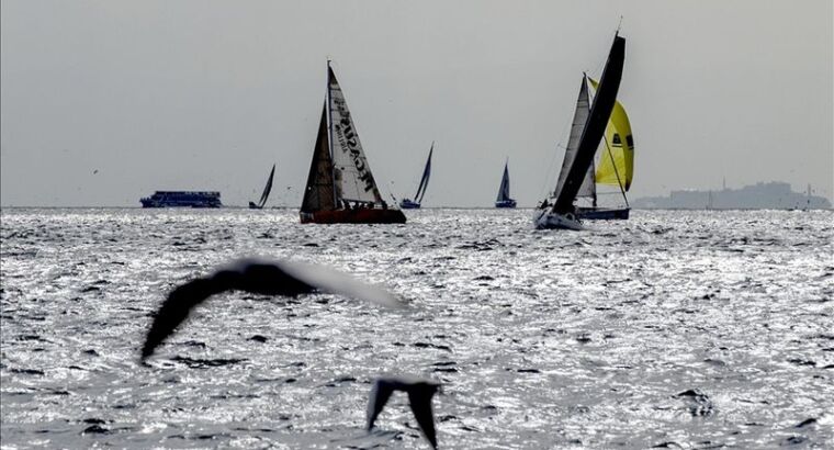 У берегов Стамбула стартовала Президентская регата