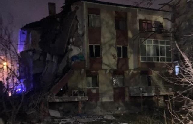 В 3-х этажном здании в Анкаре произошёл взрыв