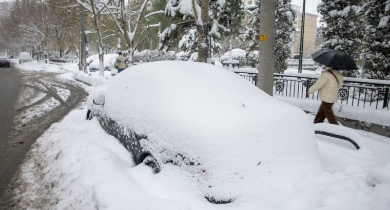 Снегопад в 16 провинциях стал препятствием очному обучению