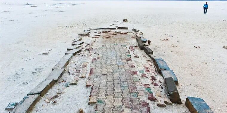 Крупнейшее турецкое озеро Ван столкнулось с обмелением