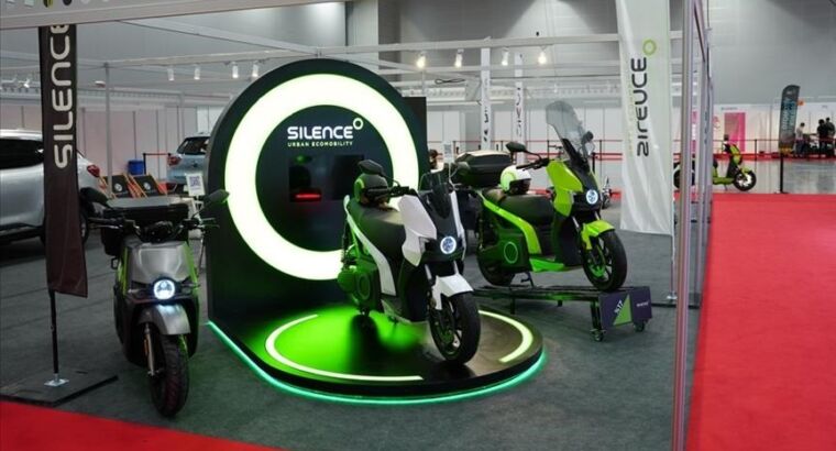 В Турции открылась первая выставка электротранспорта