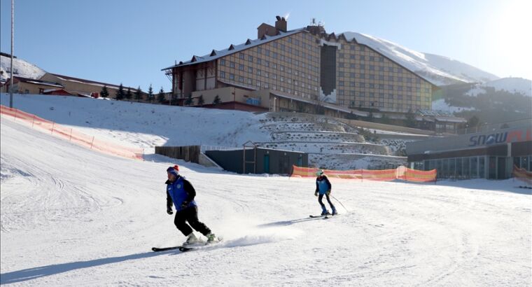 Толщина снежного покрова в горнолыжных центрах Турции достигла 58 см