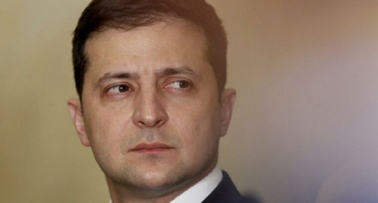 Президент Украины Владимир Зеленский подписал заявку
