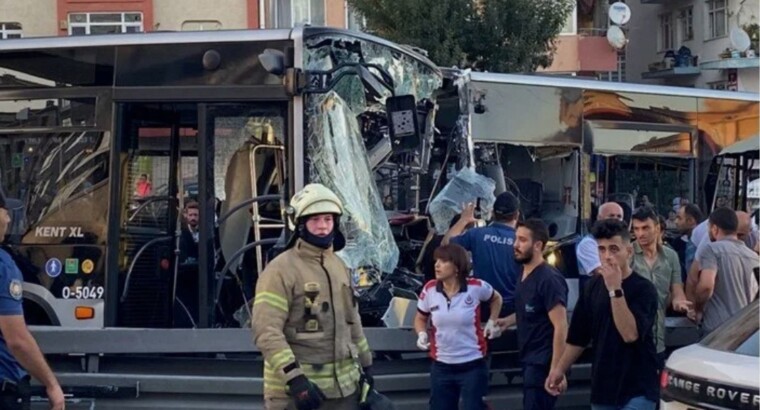 В районе Авджылар лоб в лоб столкнулись два метробуса