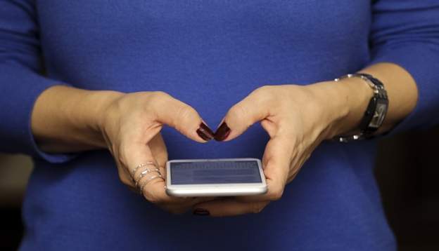 Количество мобильных телефонов, привезённых из-за границы, будет отслеживаться