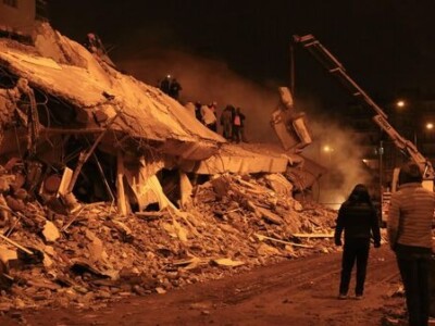 Число погибших при землетрясении в Турции растёт