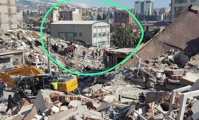 Вы только посмотрите, какое здание выстояло