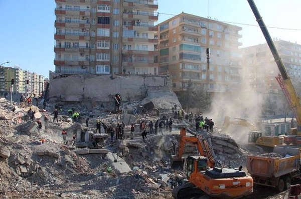 МЧС Турции объявил энергию землетрясения: она была эквивалентна 500 атомным бОмбаМ!