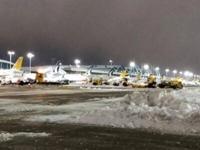 Самолёты в аэропорту Стамбула не смогли приземлиться