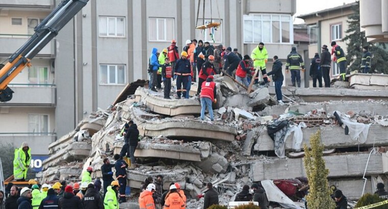 Количество погибших в землетрясении снова выросло