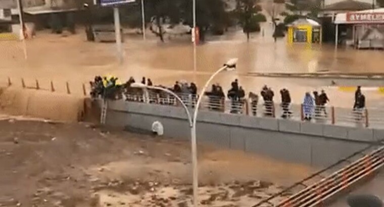 В результате наводнения в Турции погибли 14 человек, еще 5 пропали без вести