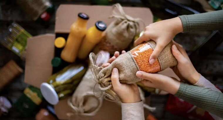 Стали известны цены на продовольственные наборы к Рамазану