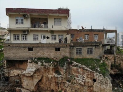 Где только не строят дома в Турции