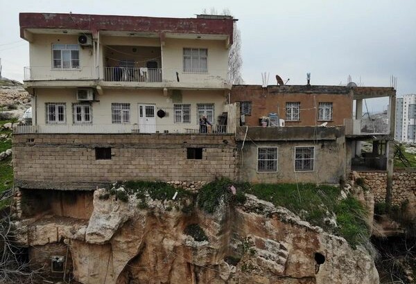 Где только не строят дома в Турции