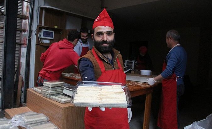 Некоторые кафе в Хатае были открыты