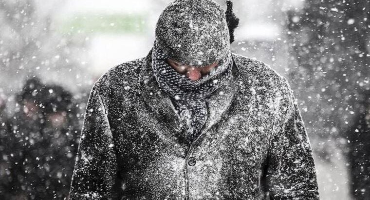 А зима всё не уходит