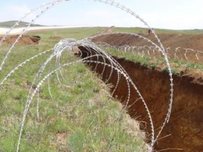 Строительство 96 км модульной бетонной стены на границе Вана и Ирана было окончено