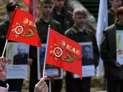 Акцию “Бессмертный полк” провели на острове у берегов Стамбула