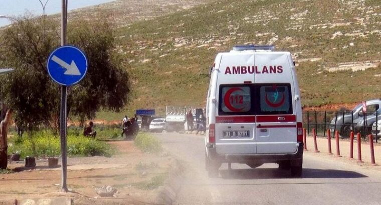 Не менее 26 парашютистов попали в ураган на курорте в Турции