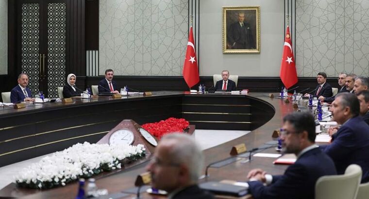 Эрдоган внесет на рассмотрение парламента поправки в конституцию