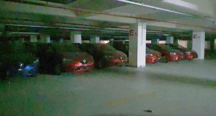 Загадка новых автомобилей на стоянке аэропорта в провинции Диярбакыр