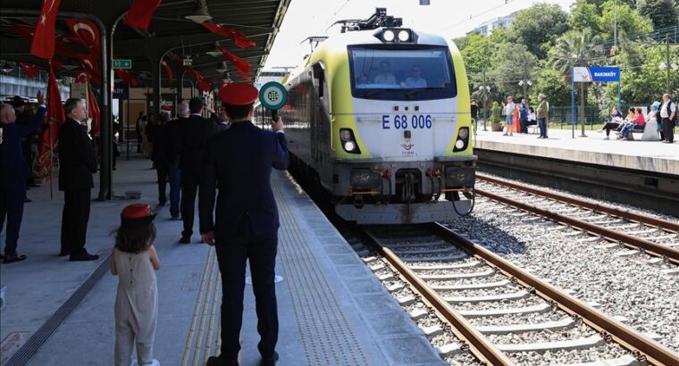 Знаменитый Orient Express прибыл из Парижа в Стамбул