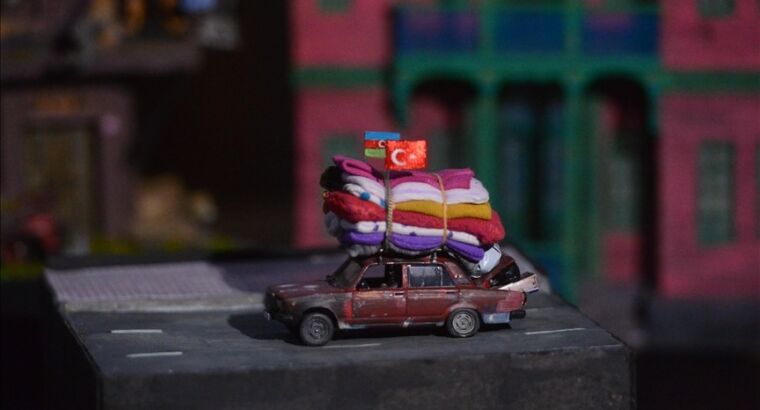 В Турции создали макет автомобиля азербайджанца с гумпомощью для зоны бедствия