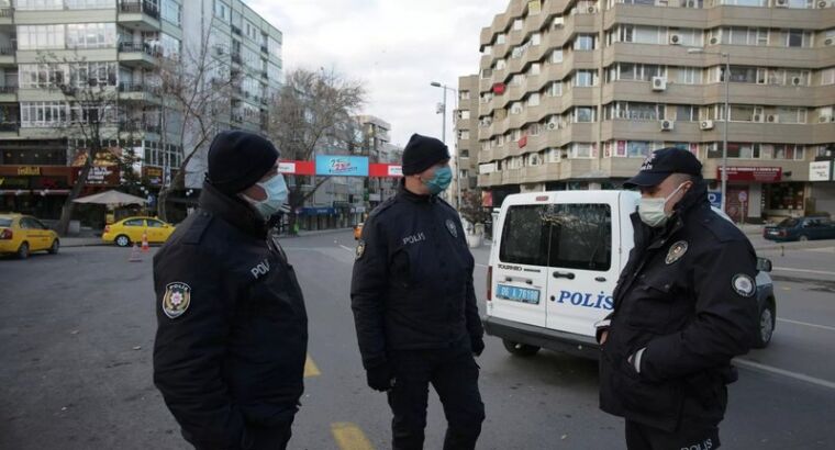 СМИ: в Анкаре саперы взорвали вызвавшую подозрение сумку