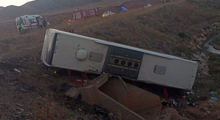Еще один пассажирский автобус упал с высоты