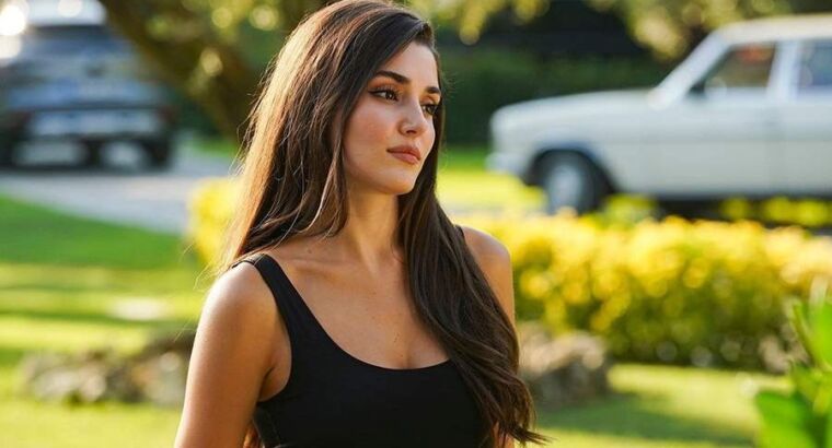 Ханде Эрчел из сериала «Постучись в мою дверь» вернулась на экраны