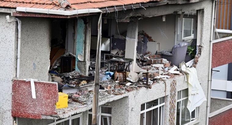 В Стамбуле в одном из домов произошел взрыв
