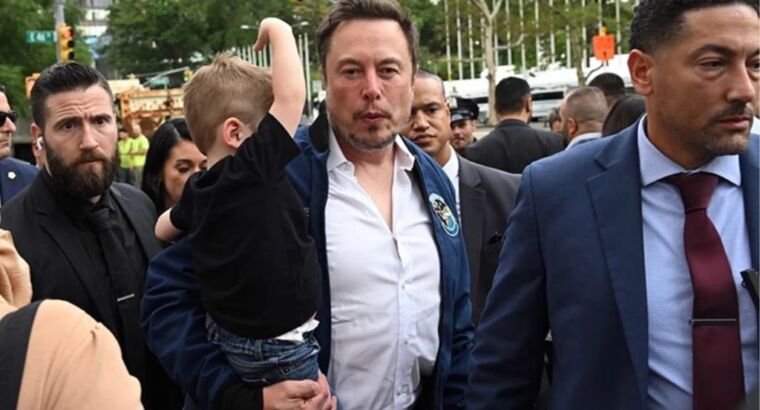 Илон Маск приехал на встречу с президентом Турции со своим маленьким сыном