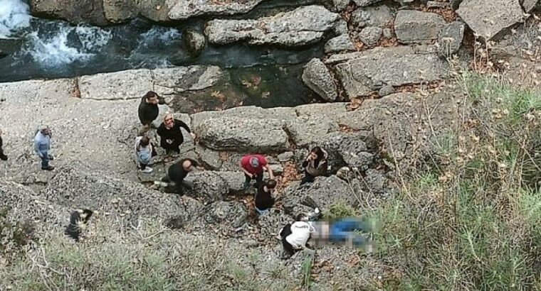В Анталье пятеро туристов во время горного похода провалились в колодец