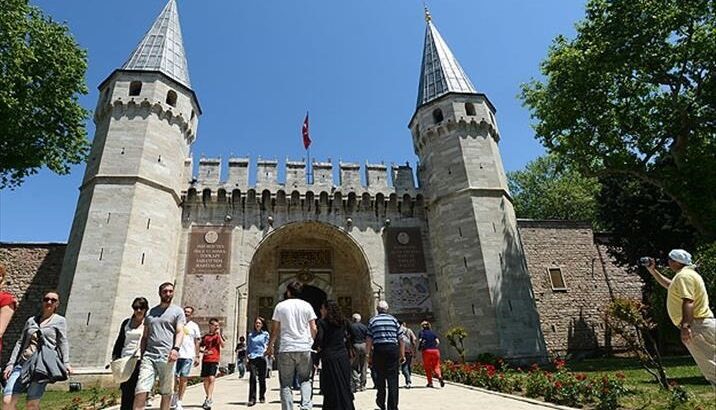 Турецкие дворцы за 9 месяцев года посетили более 5,2 млн человек