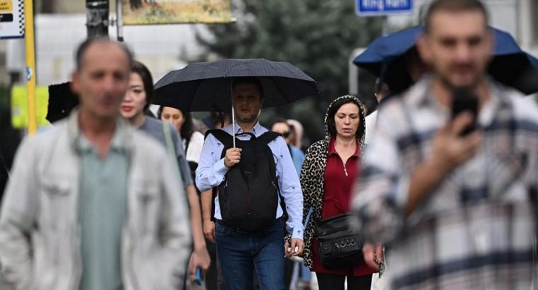 Метеорология выпустила срочное предупреждение: на Стамбул и другие города надвигается ливень