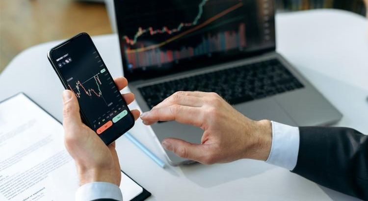 Опрос Центрального банка: прогнозы по инфляции и курсу доллара на конец года