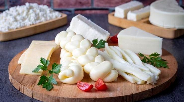 Турция — это настоящий рай для любителей сыра! Здесь вы найдёте огромный ассортимент сыров на любой вкус, от мягких и сливочных до солёных и твёрдых