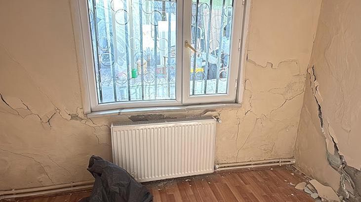 В Стамбуле трещины в 3-этажном доме: жильцы эвакуированы