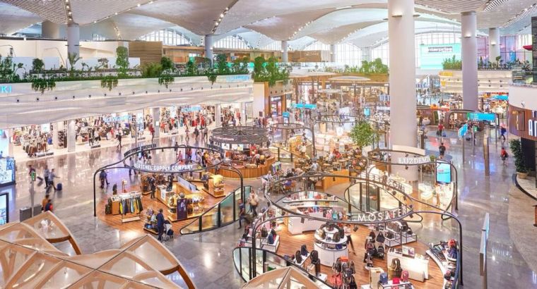 Аэропорт Стамбула возглавил список самых дорогих в Европе по ценам на еду и напитки