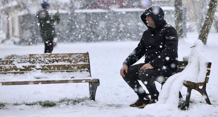 Штормовое предупреждение: в 30 городах Турции ожидаются сильные дожди, ветер и снег