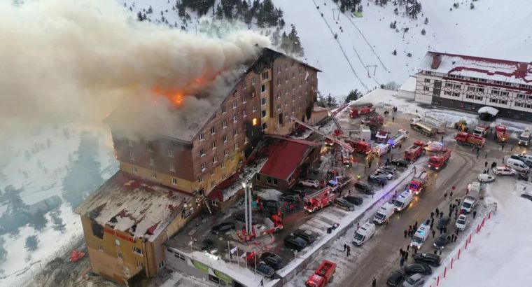 Выяснилась роковая ошибка персонала отеля во время пожара на горнолыжном курорте