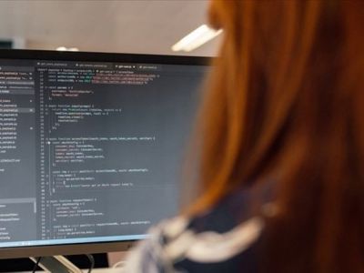 Поколение Z назвало желаемую зарплату: до 100 тысяч лир и 3 выходных в неделю