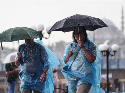 Срочное предупреждение метеорологов: в Турцию идут ливни и штормовой ветер